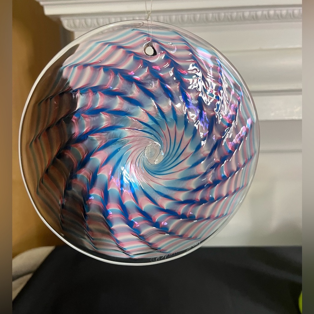 Vintage Y2K art glass suncatcher handmade signed 6.75" - Picture 2 of 7
